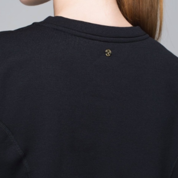 Lululemon Peplum Pullover - Size 6 - Picture 4 of 6